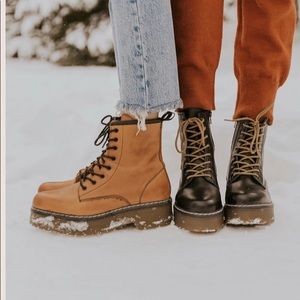 Roolee “Elvis” Boot